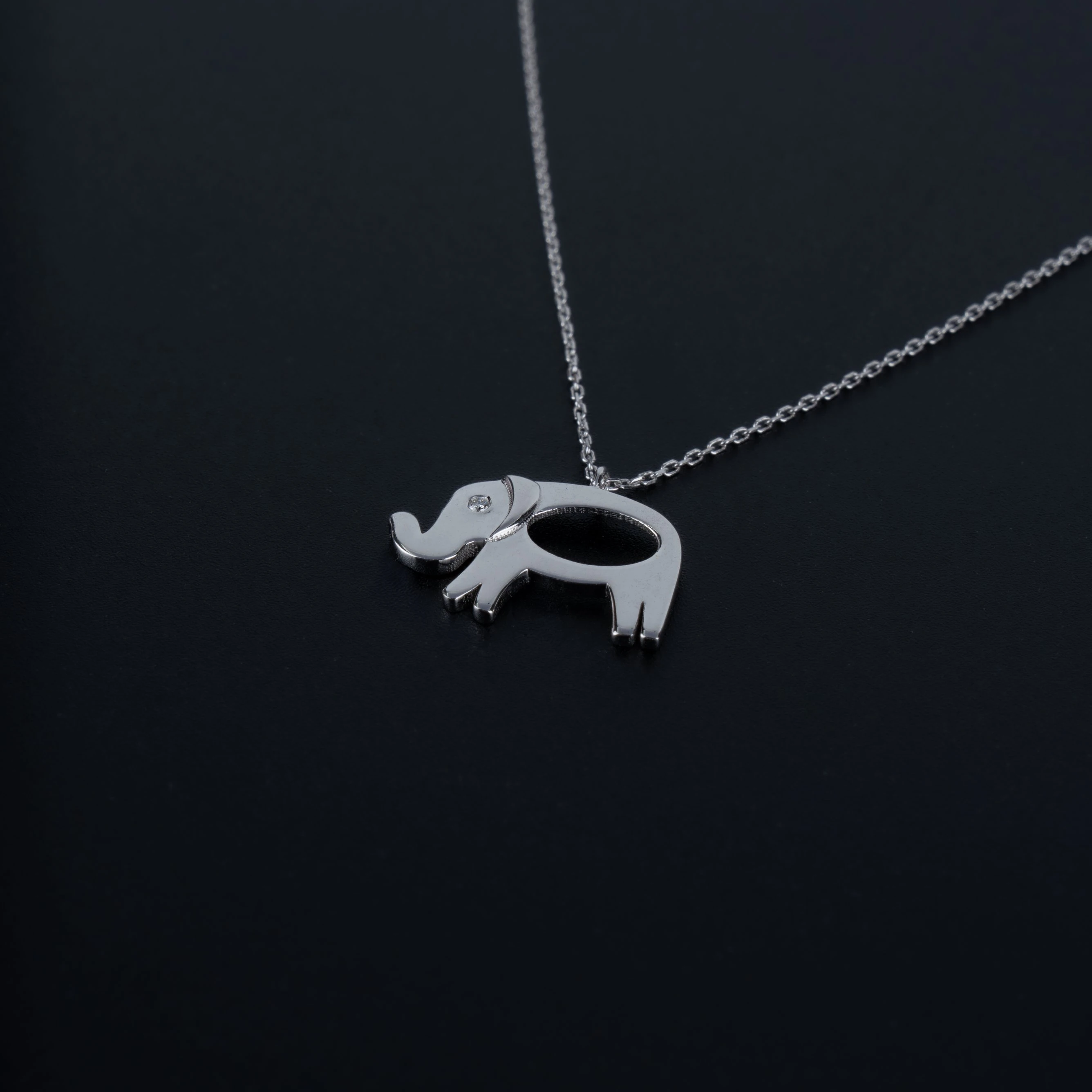 14K Altın 0.01ct Pırlantalı Fil Kolye